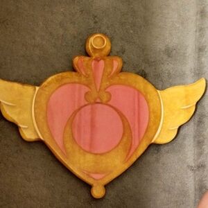 Handmade Wood And Expoy Sailor Moon Heart Compact Decor